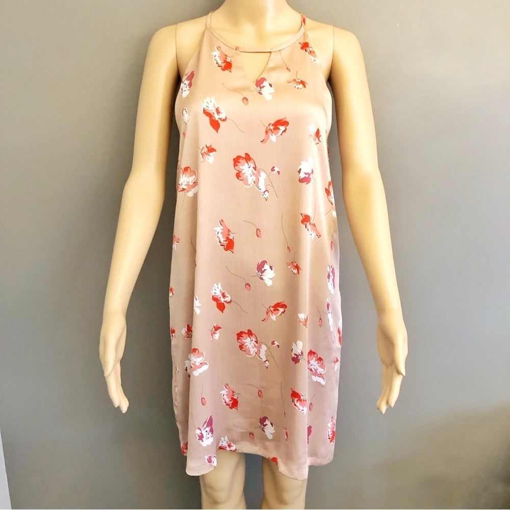 ONLY Floral Boho Sexy Feminine Sleeveless Summer Festival Tunic Mini Dress.
.